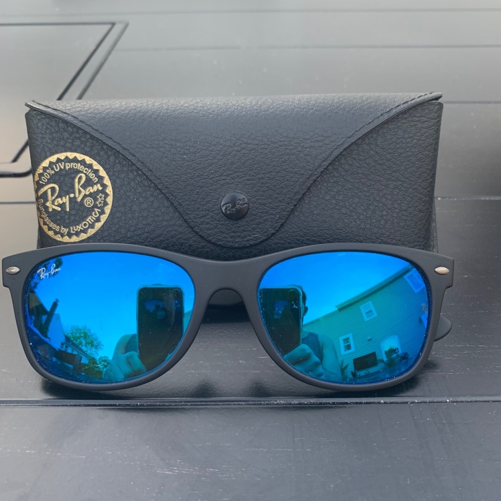 Ray Ban new Wayfare Blue polarized.  negotiable!